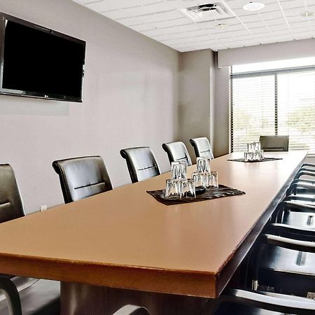 Wingate By Wyndham Fargo Hotel Екстериор снимка