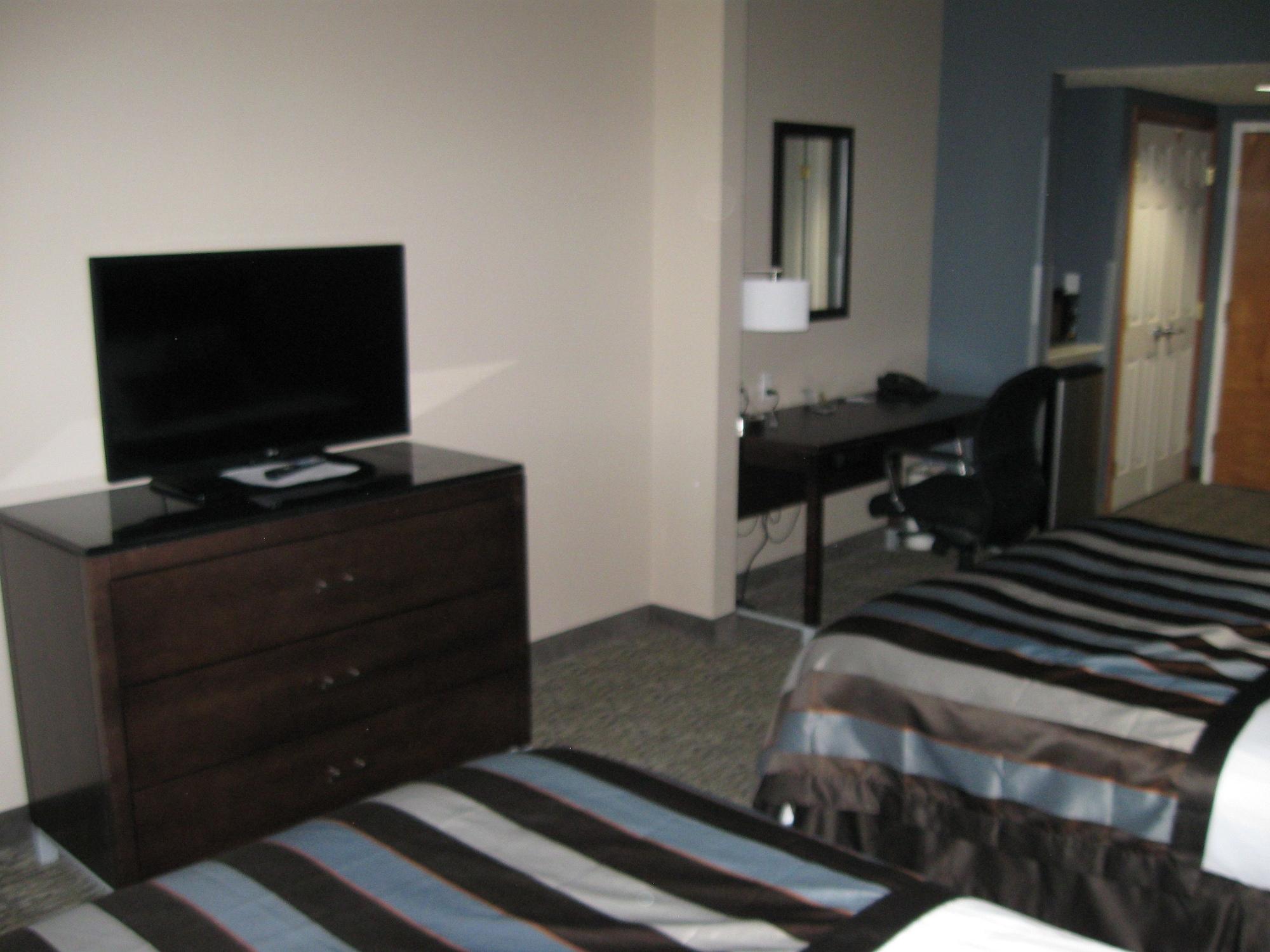 Wingate By Wyndham Fargo Hotel Екстериор снимка