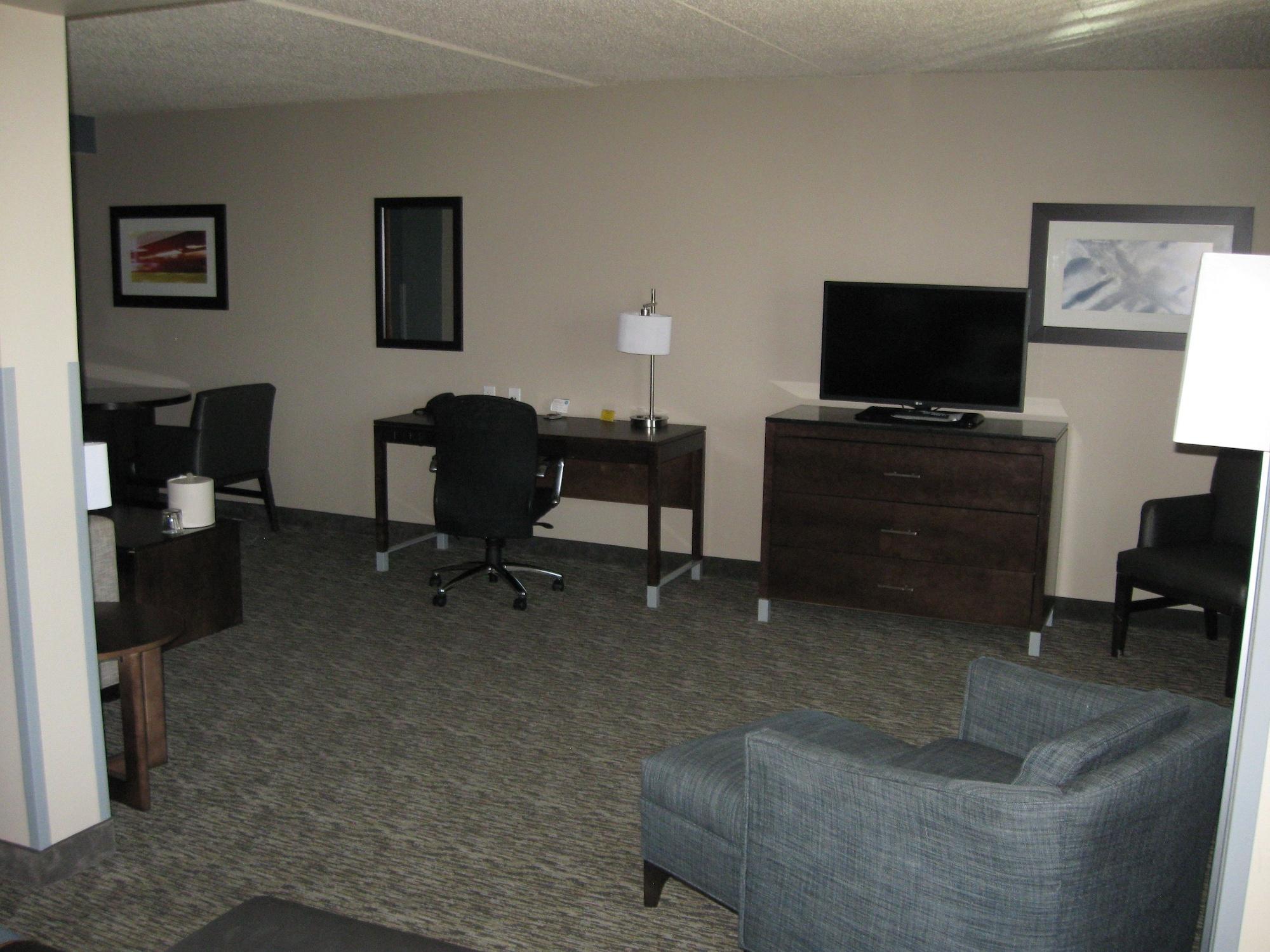 Wingate By Wyndham Fargo Hotel Екстериор снимка