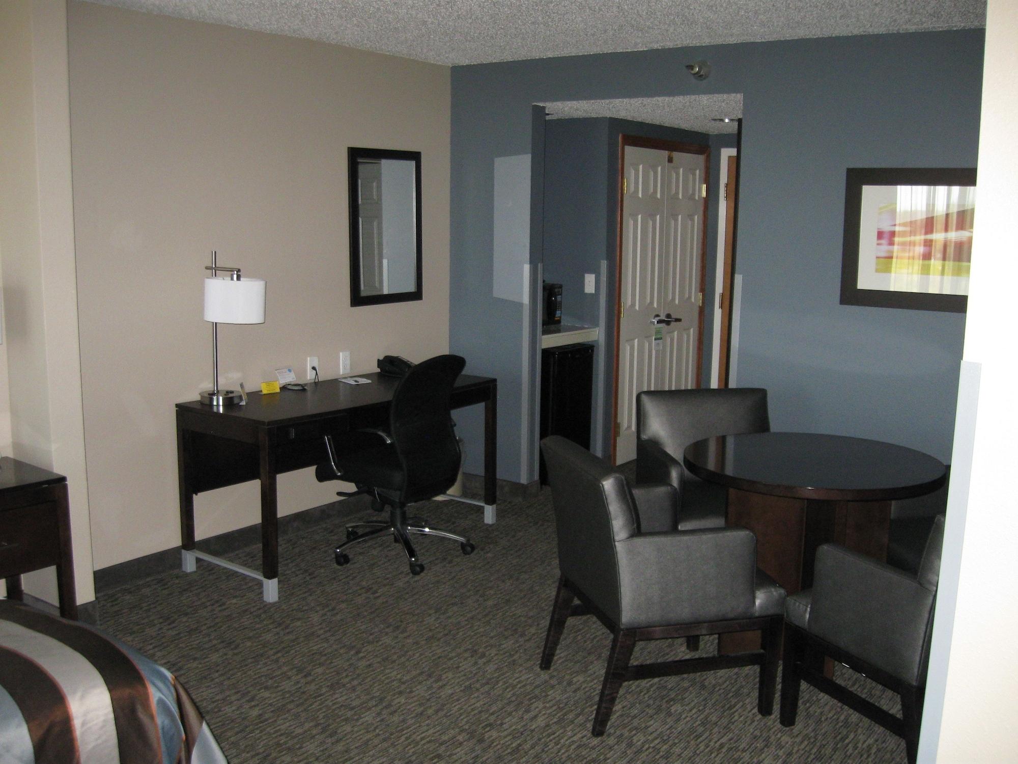 Wingate By Wyndham Fargo Hotel Екстериор снимка