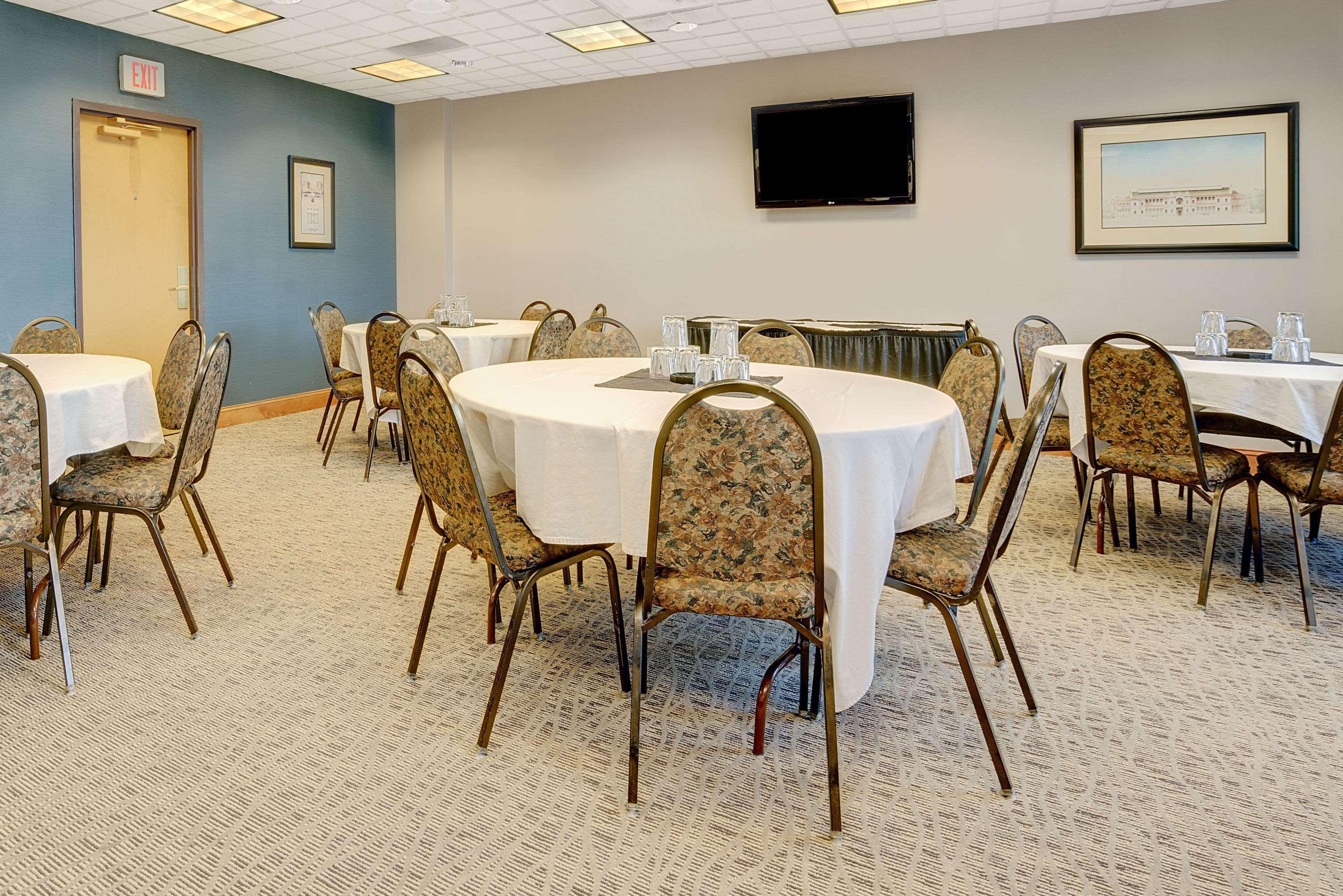 Wingate By Wyndham Fargo Hotel Екстериор снимка