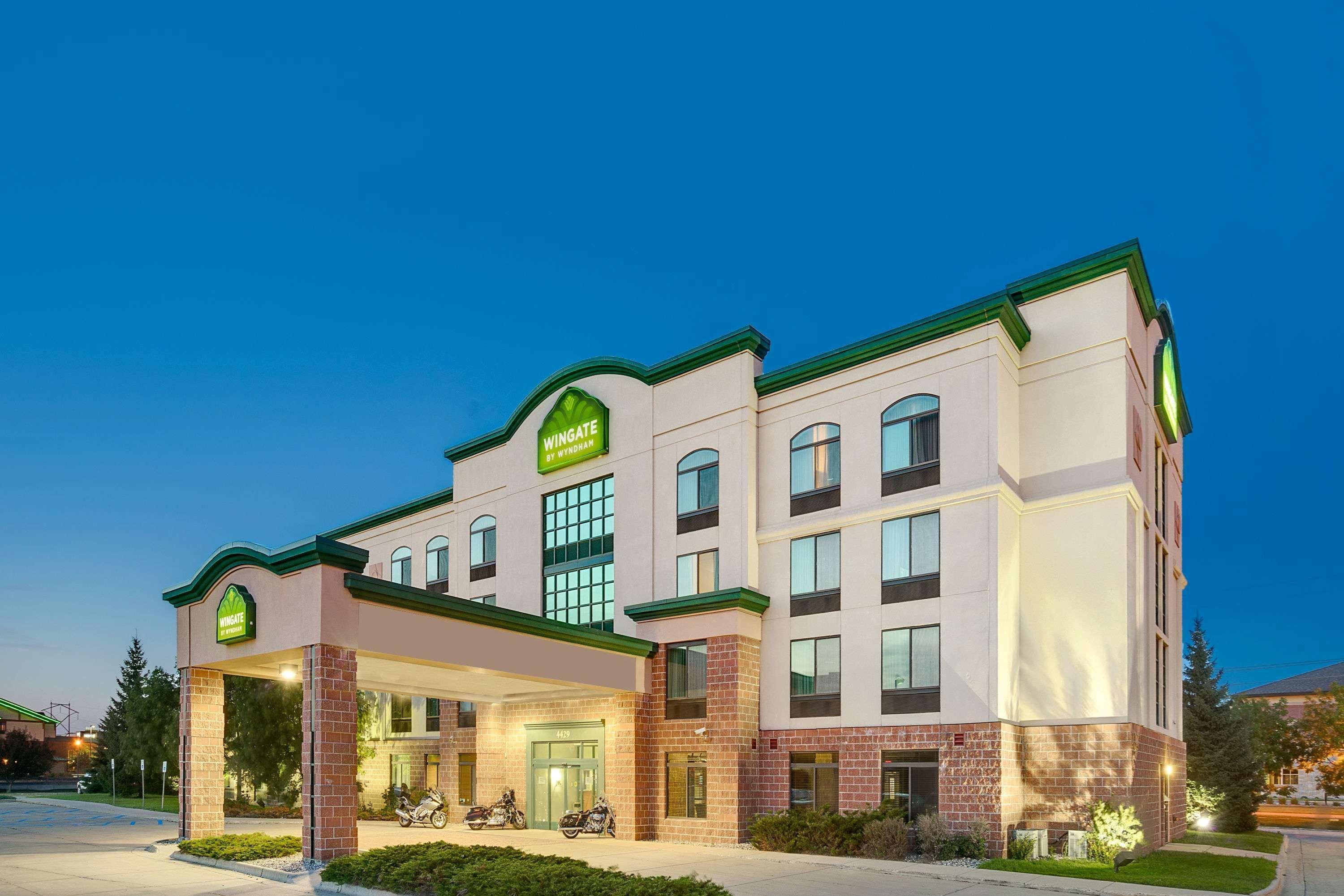 Wingate By Wyndham Fargo Hotel Екстериор снимка