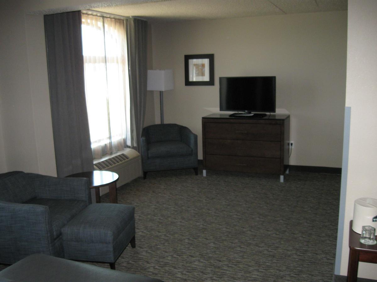 Wingate By Wyndham Fargo Hotel Екстериор снимка